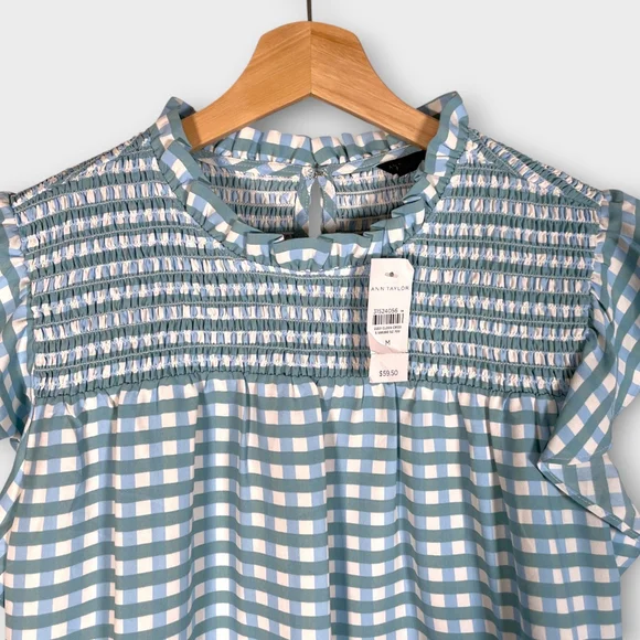 ANN TAYLOR Gingham Pullover Top MEDIUM Blue & Sage Flutter Sleeve Preppy NEW - Picture 3 of 8